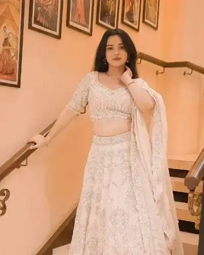 Escort Service In Aliabad